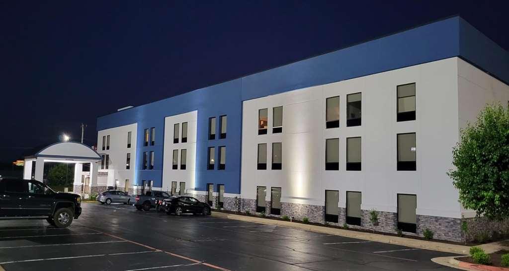 Best Western Plus ハリソンバーグ エクステリア 写真