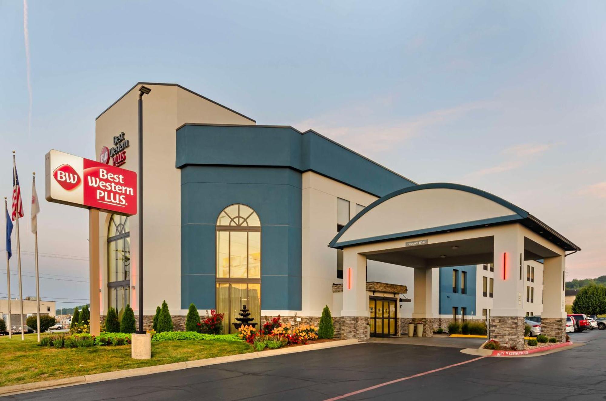 Best Western Plus ハリソンバーグ エクステリア 写真