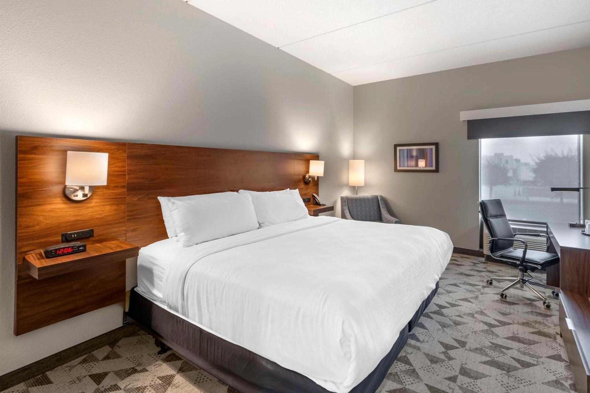 Best Western Plus ハリソンバーグ エクステリア 写真